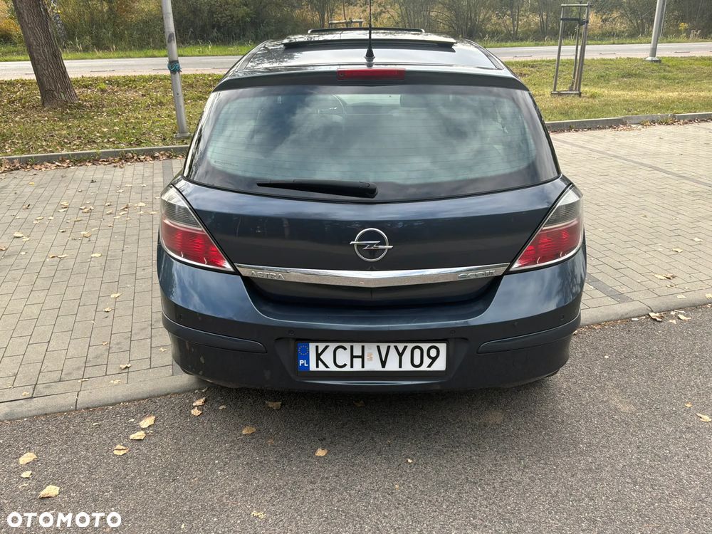 Opel Astra 2009 photo 4
