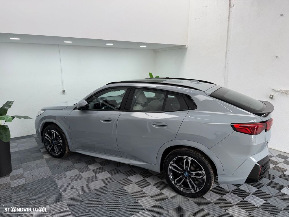 BMW iX2 xDrive30 Pack Desportivo M Pro - 4