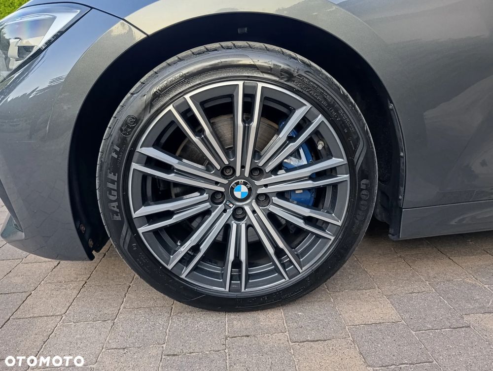 BMW Seria 3 330i M Sport sport - 38