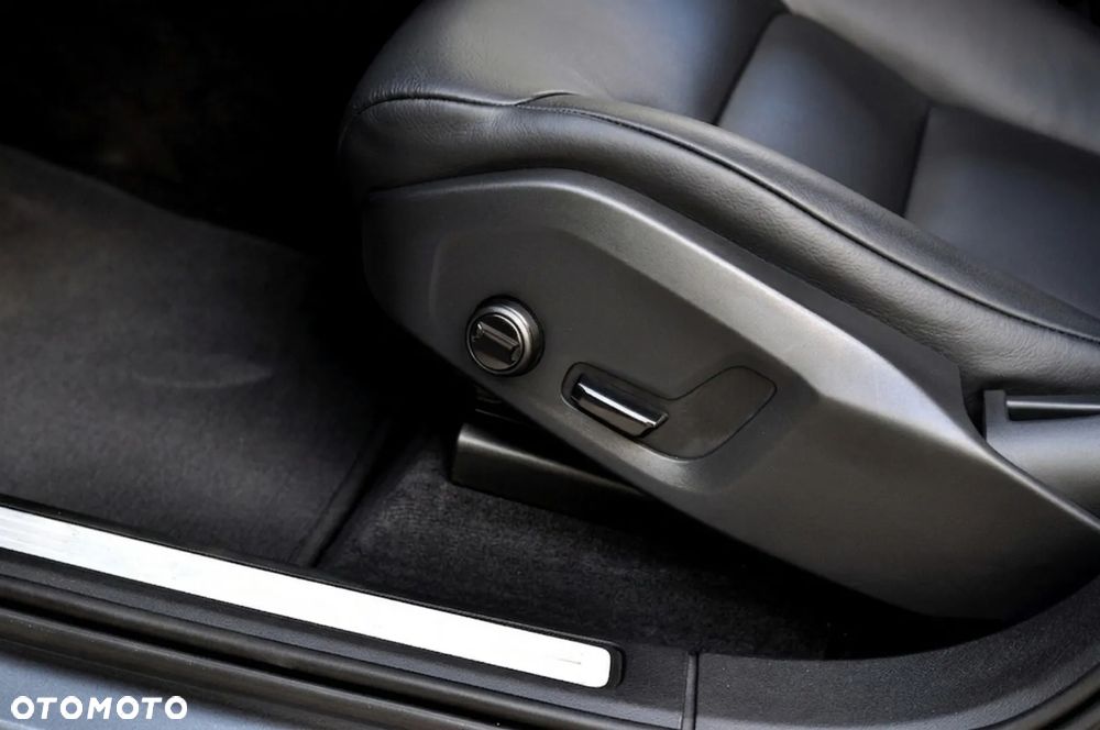 Volvo XC 60 D4 AWD Momentum - 20