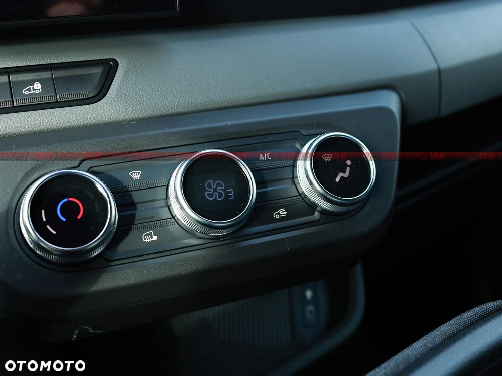 Renault MASTER BRYGADÓWKA L3H2 2025 - 23