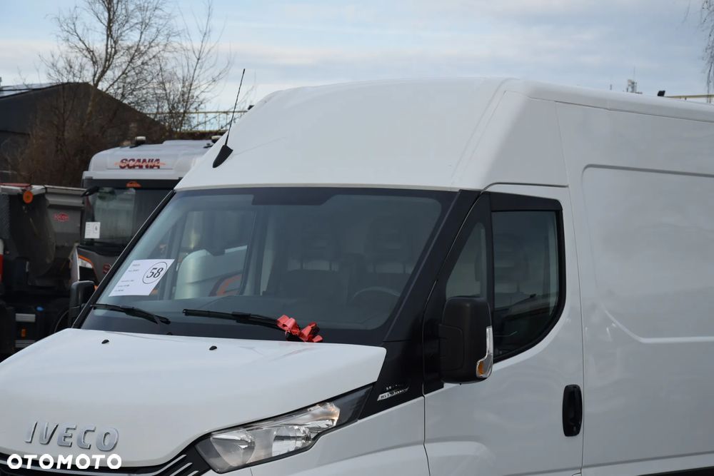 Iveco DAILY MAXI 35S14 / 2.3 - 140 KM / AUTOMAT HI-MATIC / NOWY MODEL / 3 OSOBY / DOSTAWCZE / BLASZAK / KAMERA COFANIA / TEMPOMAT / KLIMA / 2022 / SERWISOWANY / SPROWADZONY Z NIEMIEC - 10