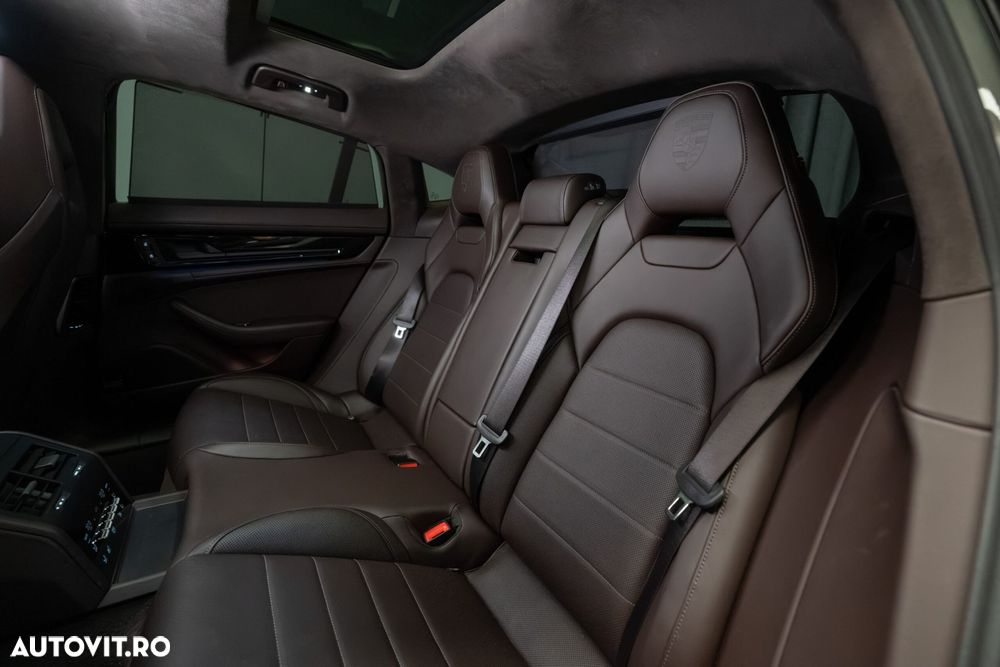 Porsche Panamera 4 - 31