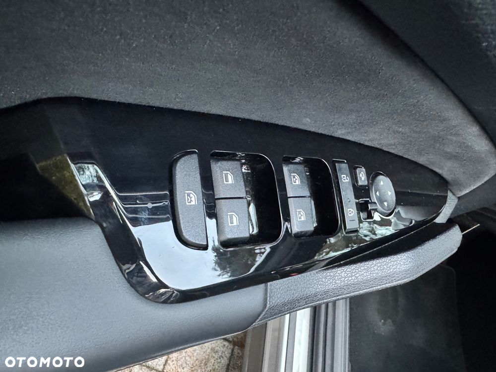 Kia Sportage 1.6T-GDI Hybrid AWD GT-Line - 24