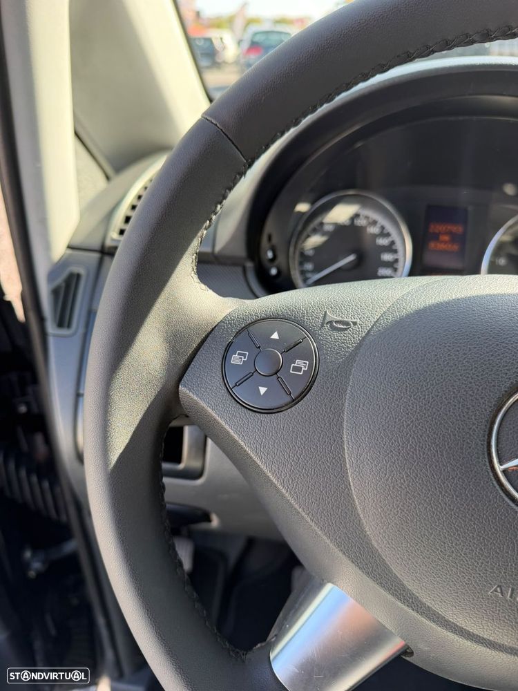 Mercedes-Benz Vito 5 LUGARES - 29
