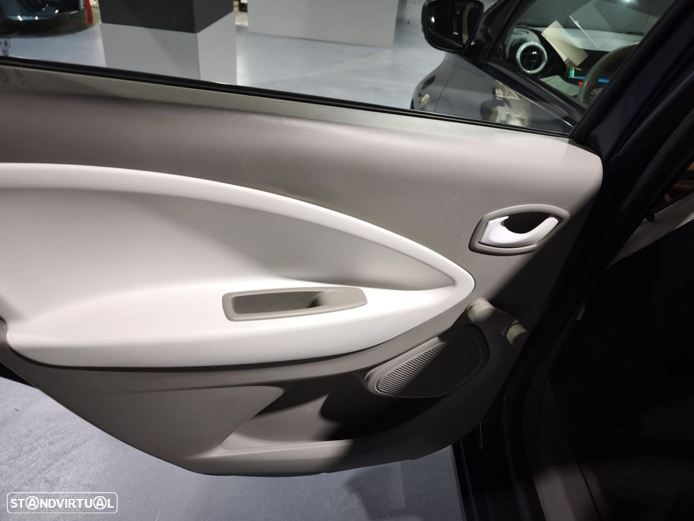 Renault Zoe - 11