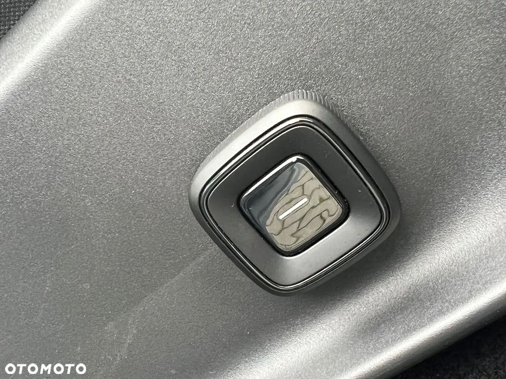 Volvo EX30 Twin Motor Performance AWD Ultra - 23