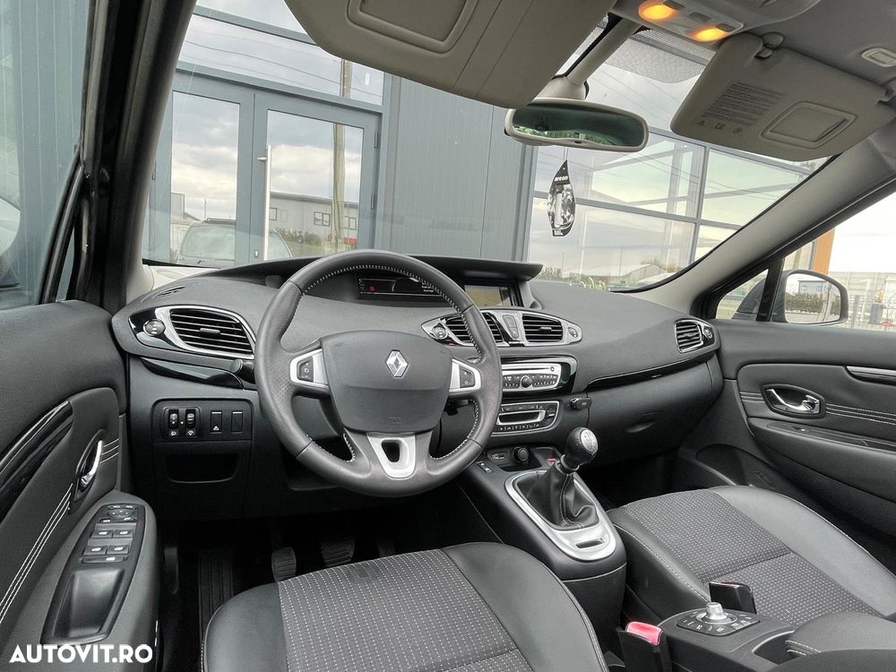 Renault Grand Scenic TCe 130 Bose Edition - 19