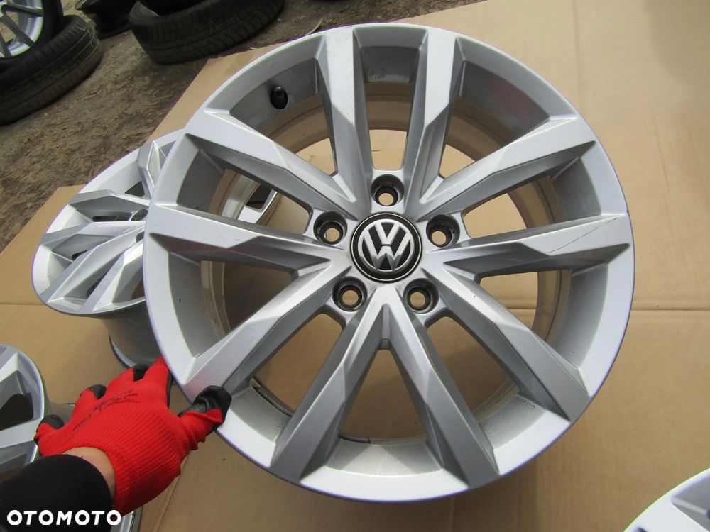 4x Felgi 16 VW T4 Touran Caddy Jetta Golf V VI VII VIII Passat B5 B6 B7 B8 6,5 j 5x112 ET41 / 3Q0601025 - 17