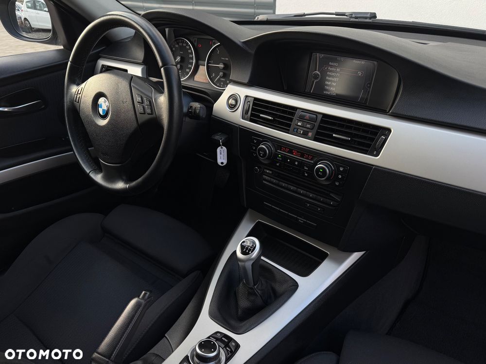 BMW Seria 3 320d DPF - 28