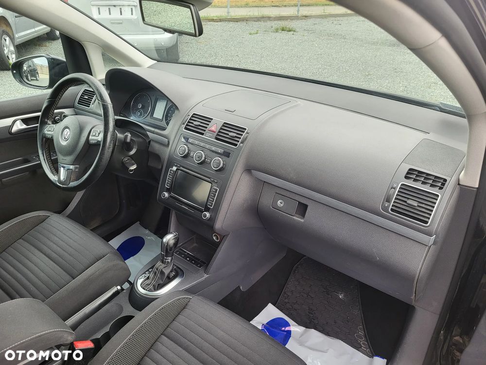 Volkswagen Touran 2.0 TDI DPF Highline DSG - 17