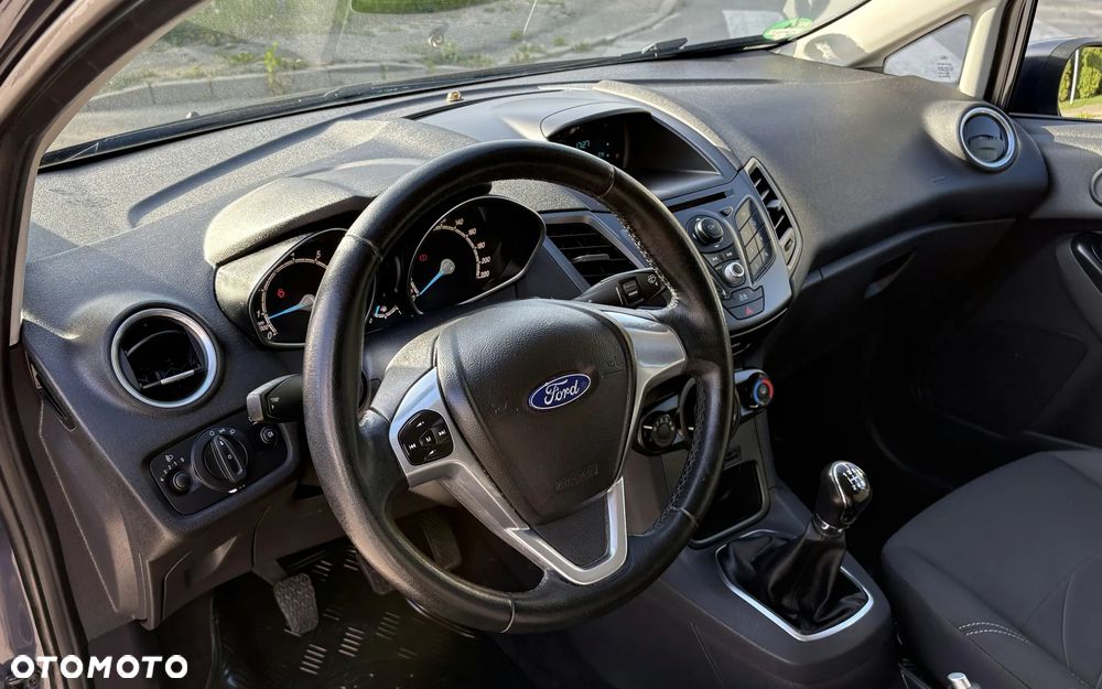 Ford Fiesta 1.25 Titanium EU5 - 19