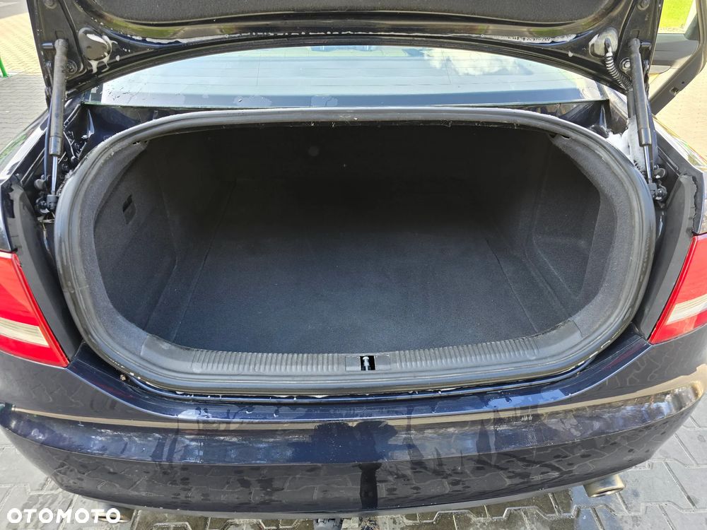 Audi A6 Limousine 2.4 - 12