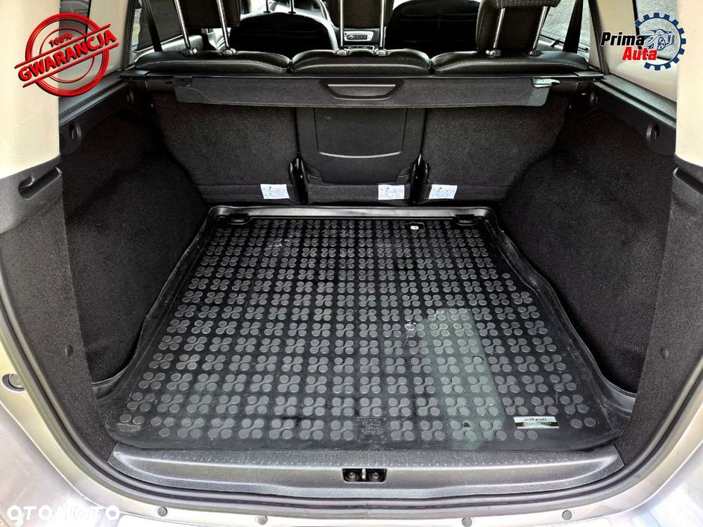 Renault Scenic ENERGY TCe 130 BOSE EDITION - 23