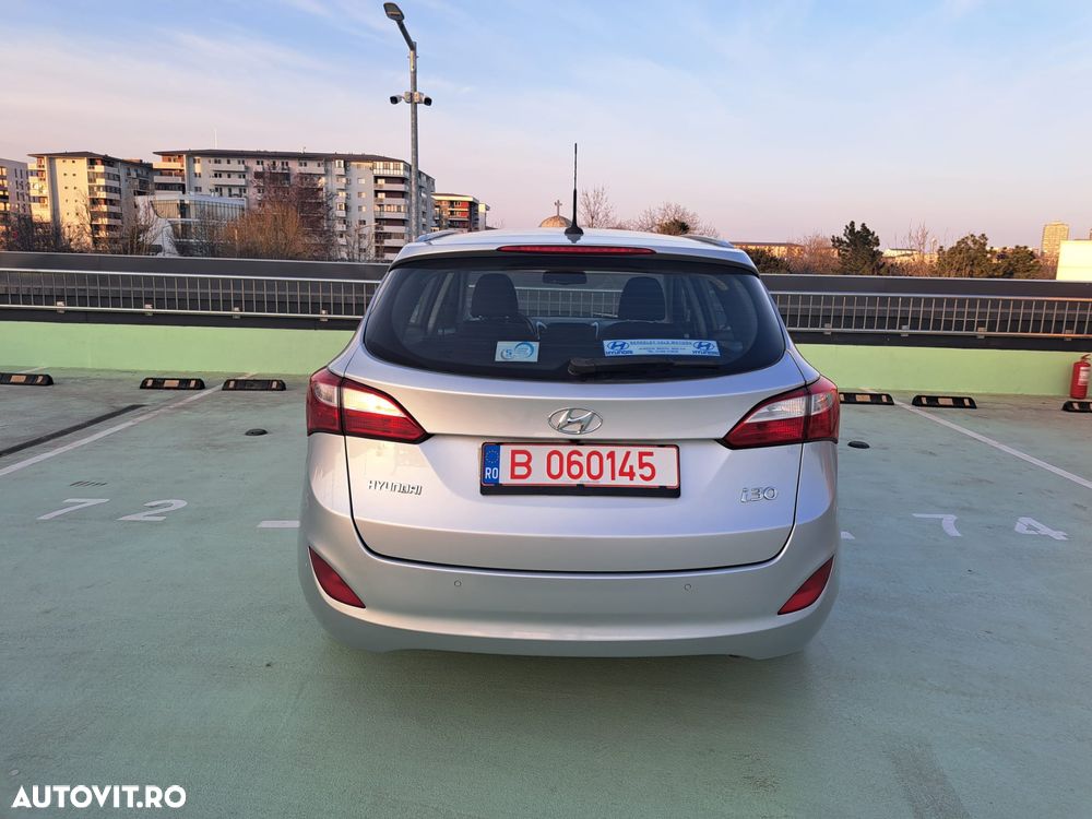 Hyundai i30 1.6 CRDI DCT Premium - 6