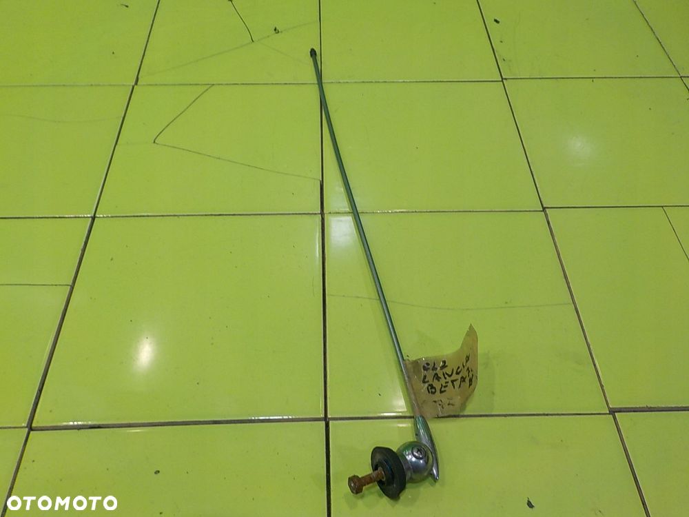 LANCIA BETA 2.0 B 83r COUPE 2D antena - 5