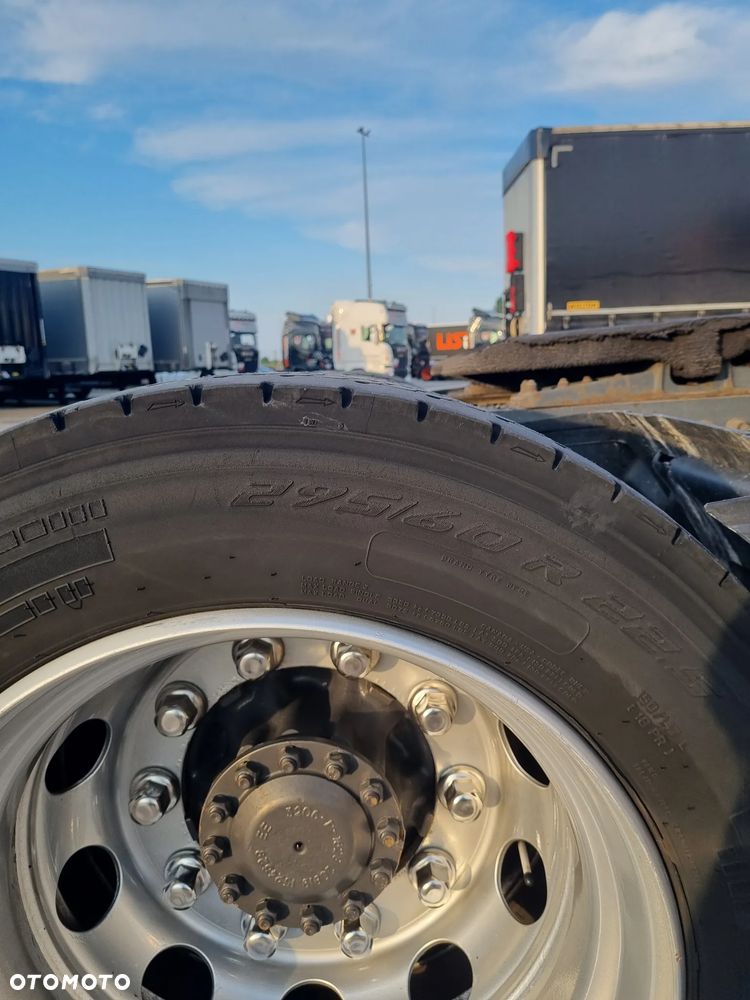 Volvo mega , low - 5
