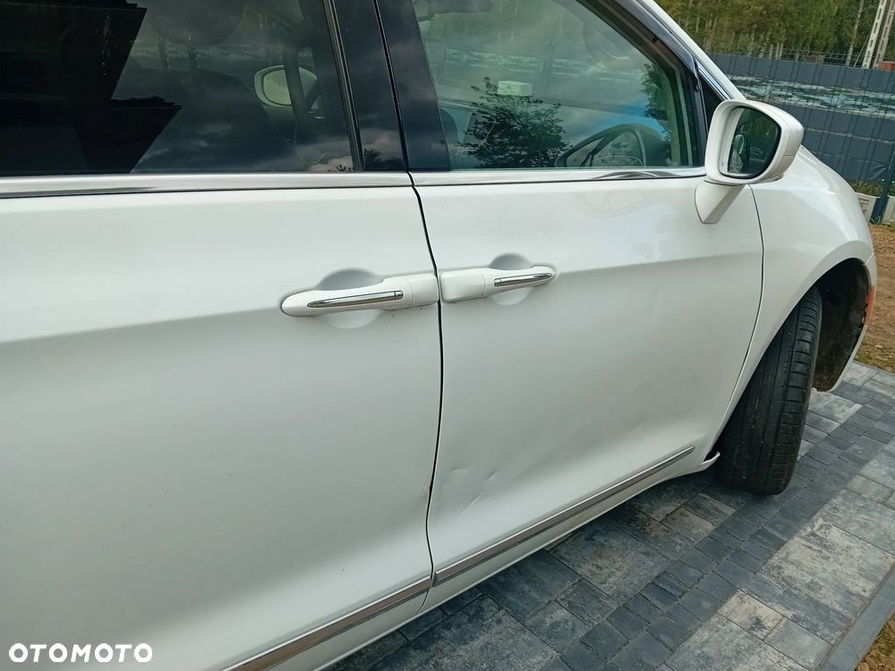 Chrysler Pacifica - 9