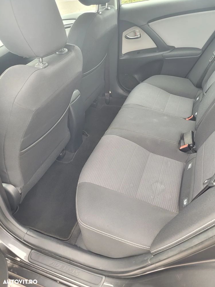 Toyota Avensis 1.8 Multidrive S Executive - 6