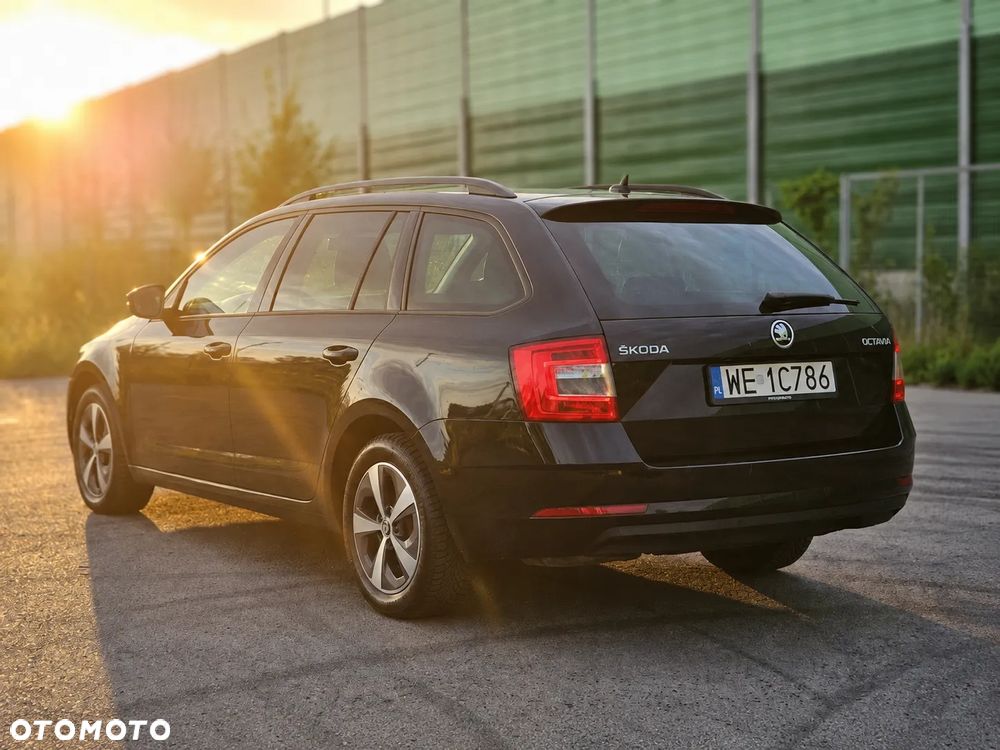 Skoda Octavia 2.0 TDI Ambition DSG - 3