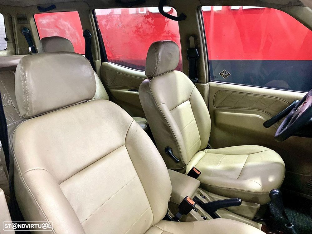 Nissan Terrano II 2.7 TDi Luxury - 19