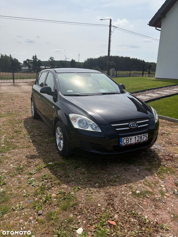 Kia Ceed 1.6 Comfort - 1
