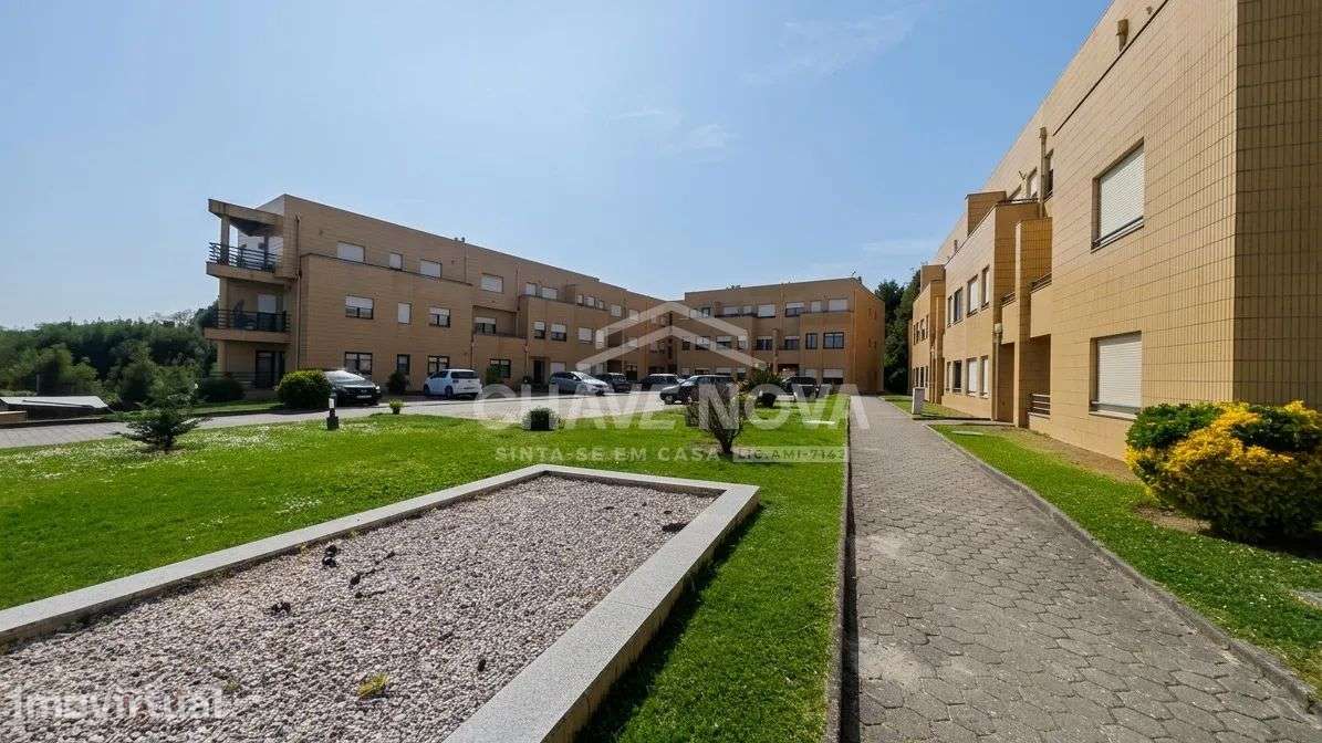 CP - Apartamento T3+1 localizado em Pedroso - Grande imagem: 2/20