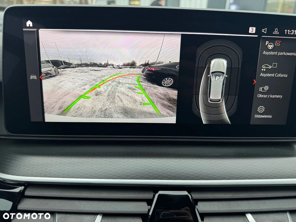 BMW Seria 5 530i xDrive mHEV M Sport sport - 24