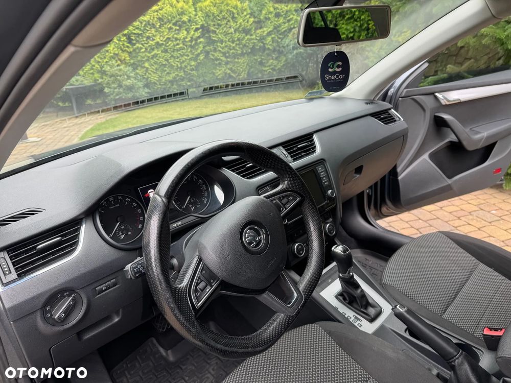 Skoda Octavia 2.0 TDI DSG Ambition - 9