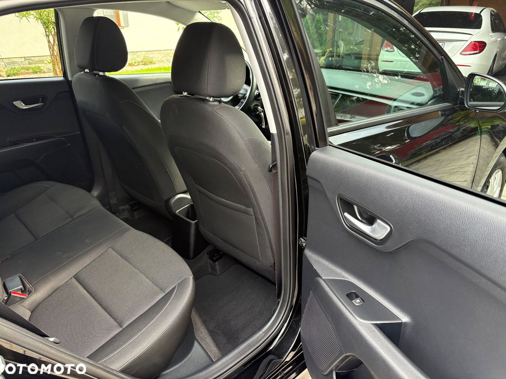 Kia Rio - 10