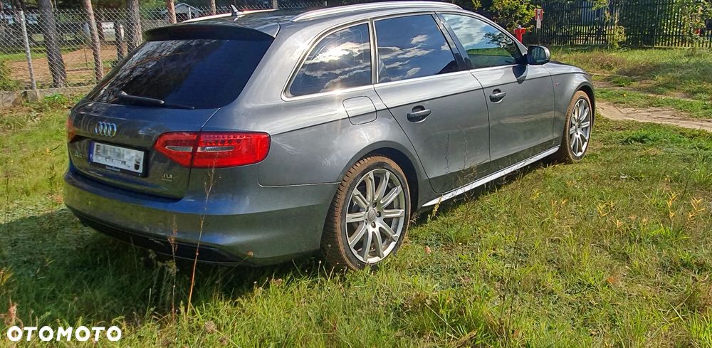 Audi A4 Avant 2013 photo 2