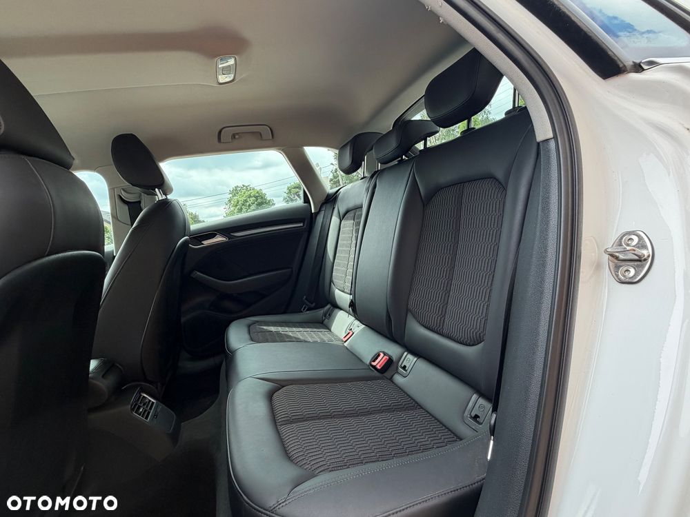 Audi A3 Sportback 1.6 TDI - 17