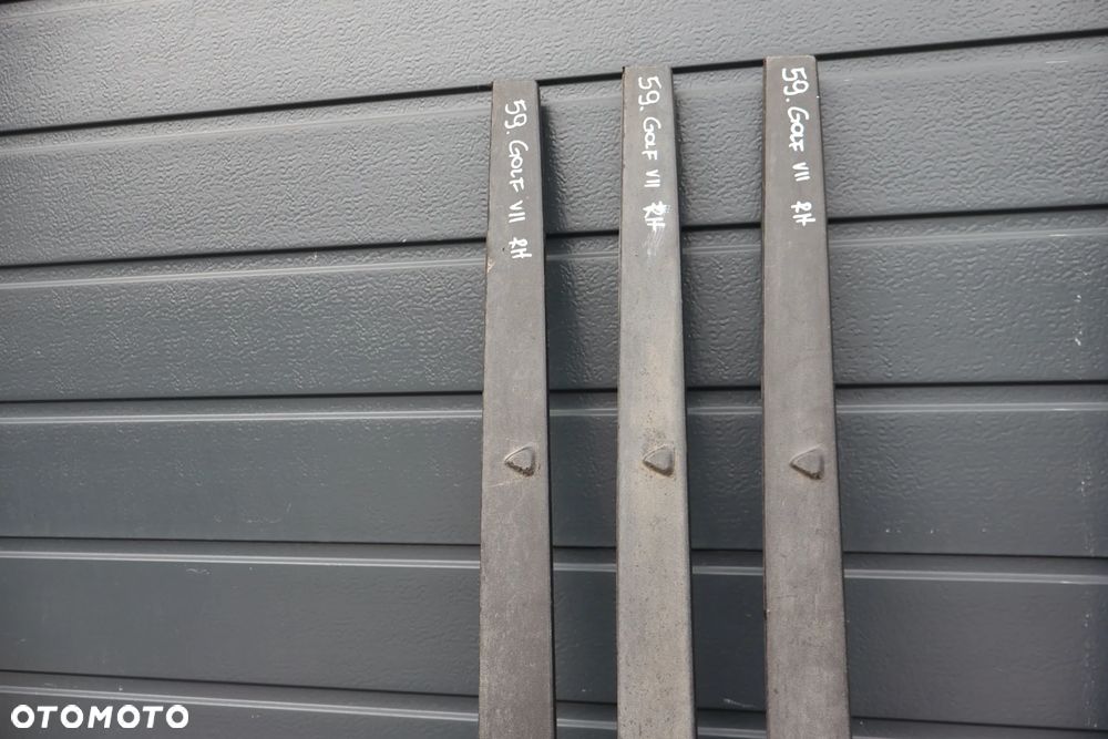 LISTWA NAKŁADKA PROGOWA PRÓG PRAWA LEWA VW GOLF VII 7 GTI 5G6853860B 5G6853859B 2012 - 11