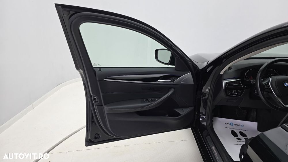 BMW Seria 5 530i xDrive AT - 10