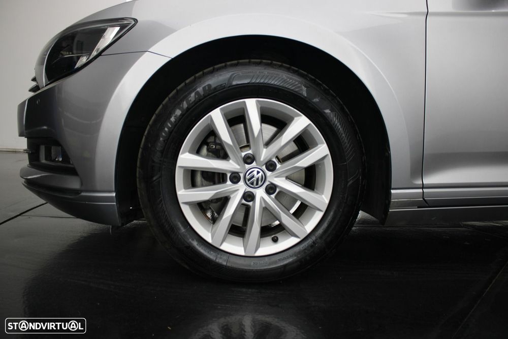 VW Passat Variant 2.0 TDi Business Package DSG - 33