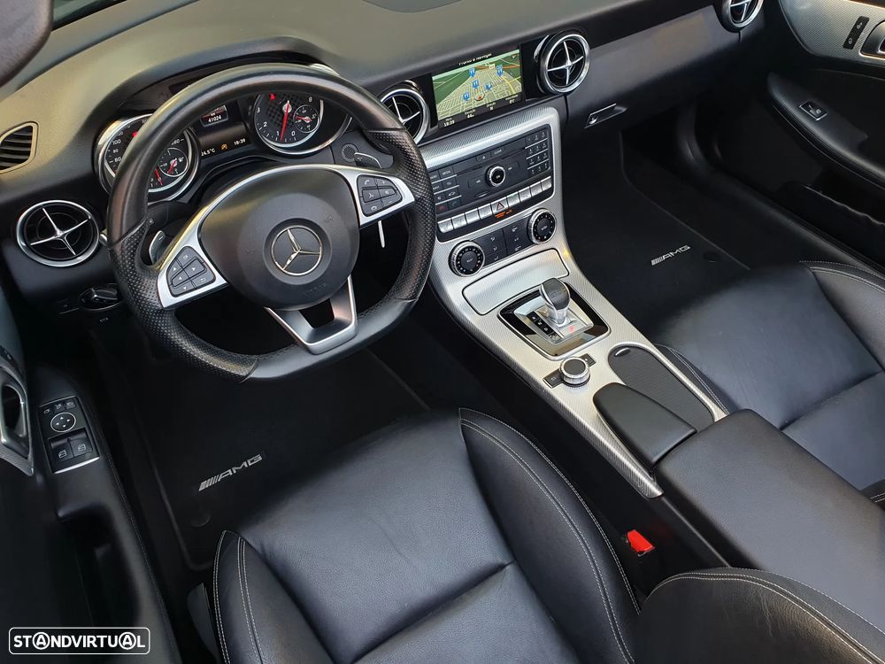 Mercedes-Benz SLC 180 9G-TRONIC RedArt Edition - 29