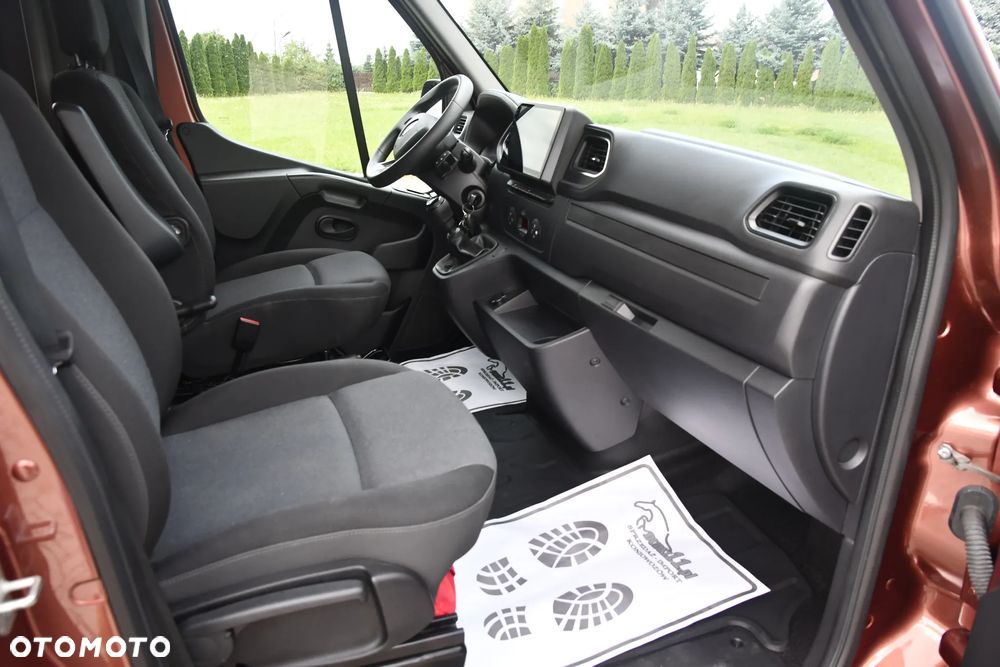 Renault Master Koniowóz - 22