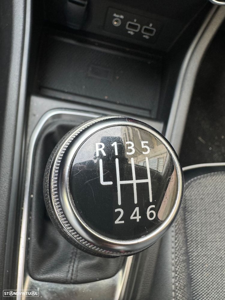 Renault Captur TCe 90 TECHNO - 32