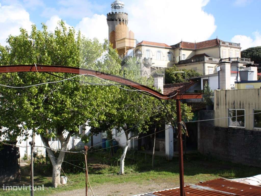 Terreno com frente para duas ruas - VILAR DO PARAÍSO - Grande imagem: 3/5