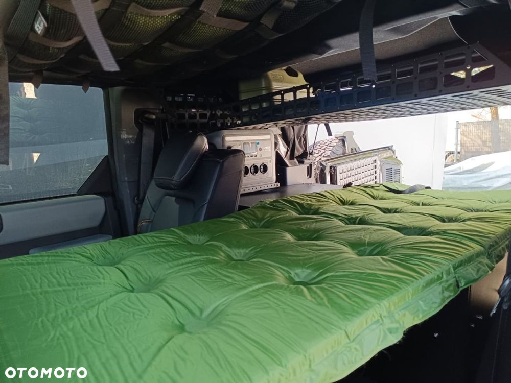 Ford Bronco - 37