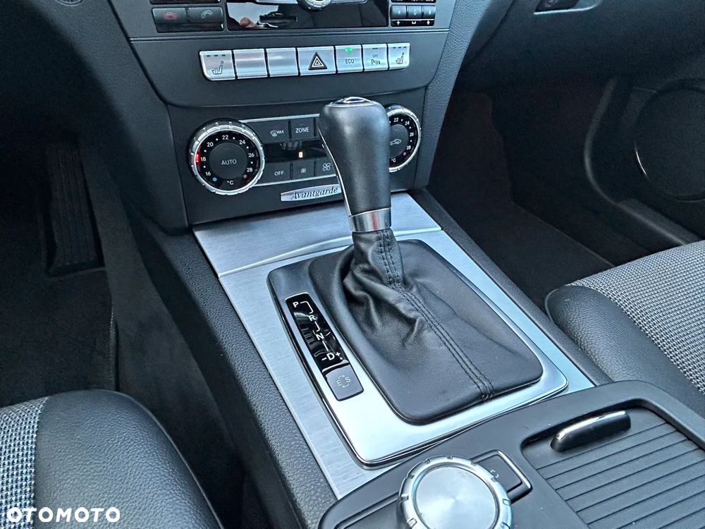 Mercedes-Benz Klasa C - 26