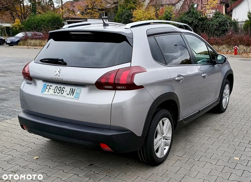 Peugeot 2008 PureTech 82 Signature - 9