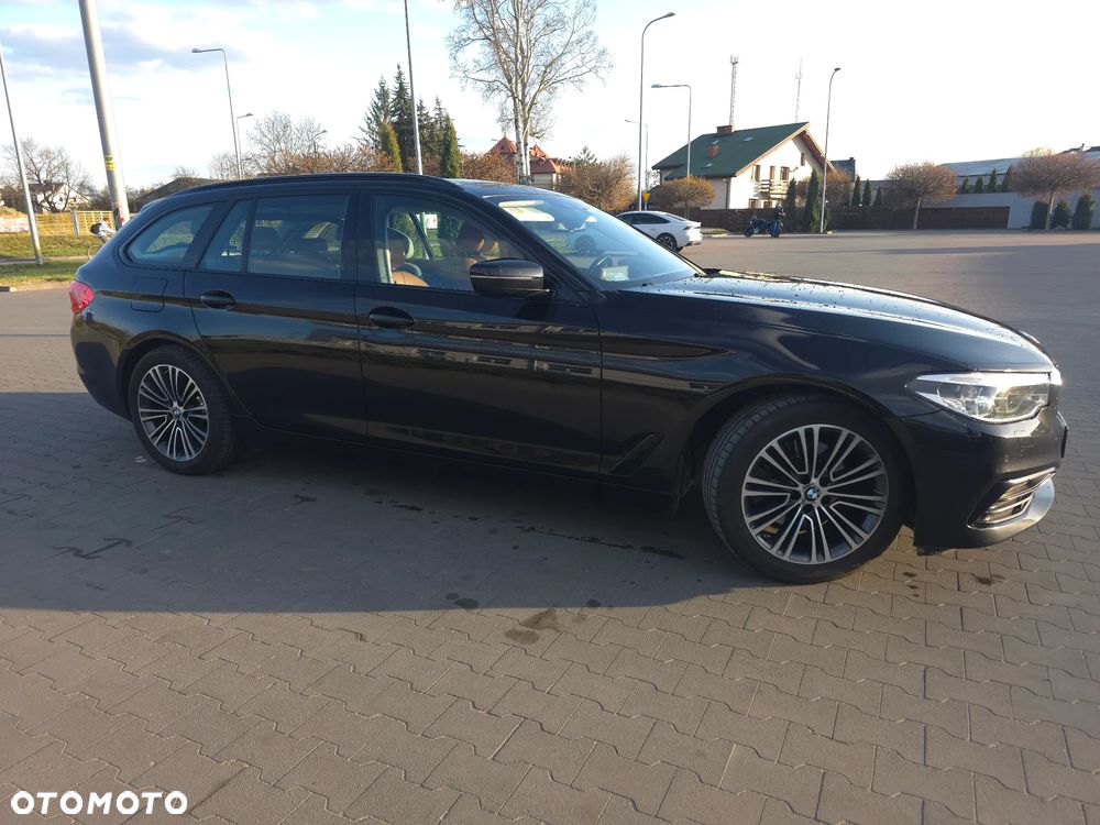 BMW Seria 5 520d xDrive Sport Line sport - 8