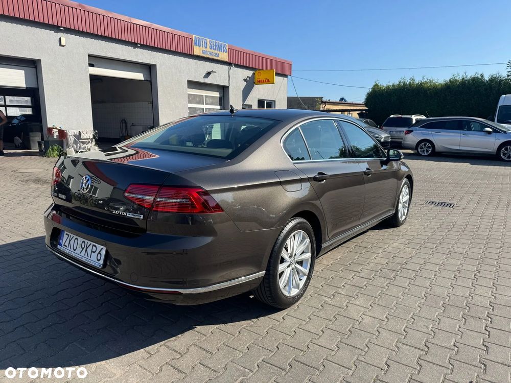 Volkswagen Passat - 8