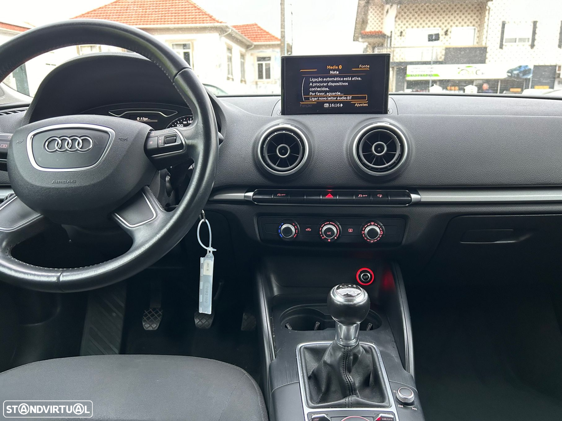 Audi A3 Limousine 1.6 TDI Advance - 14