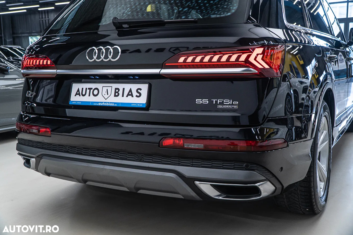 Audi Q7 55 TFSI e quattro Tiptronic PHEV S Line - 13