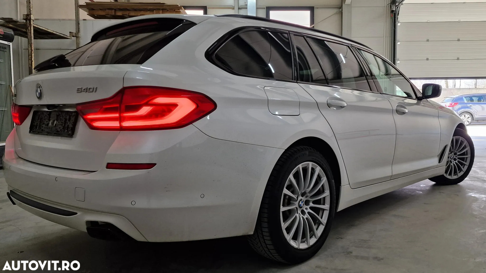 BMW Seria 5 540i xDrive Touring Aut. Sport Line - 8