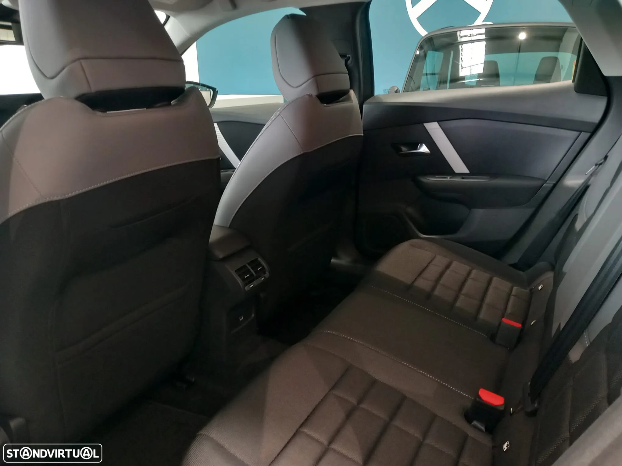 Citroën C4 1.2 PureTech Plus EAT8 - 18