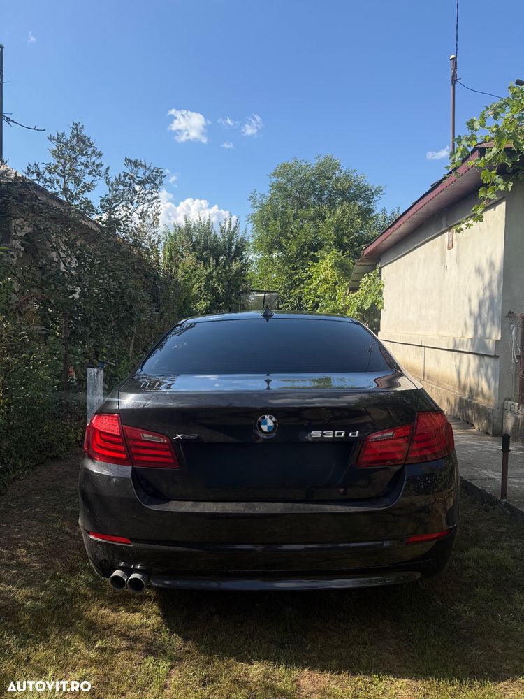 BMW Seria 5 530d xDrive - 3