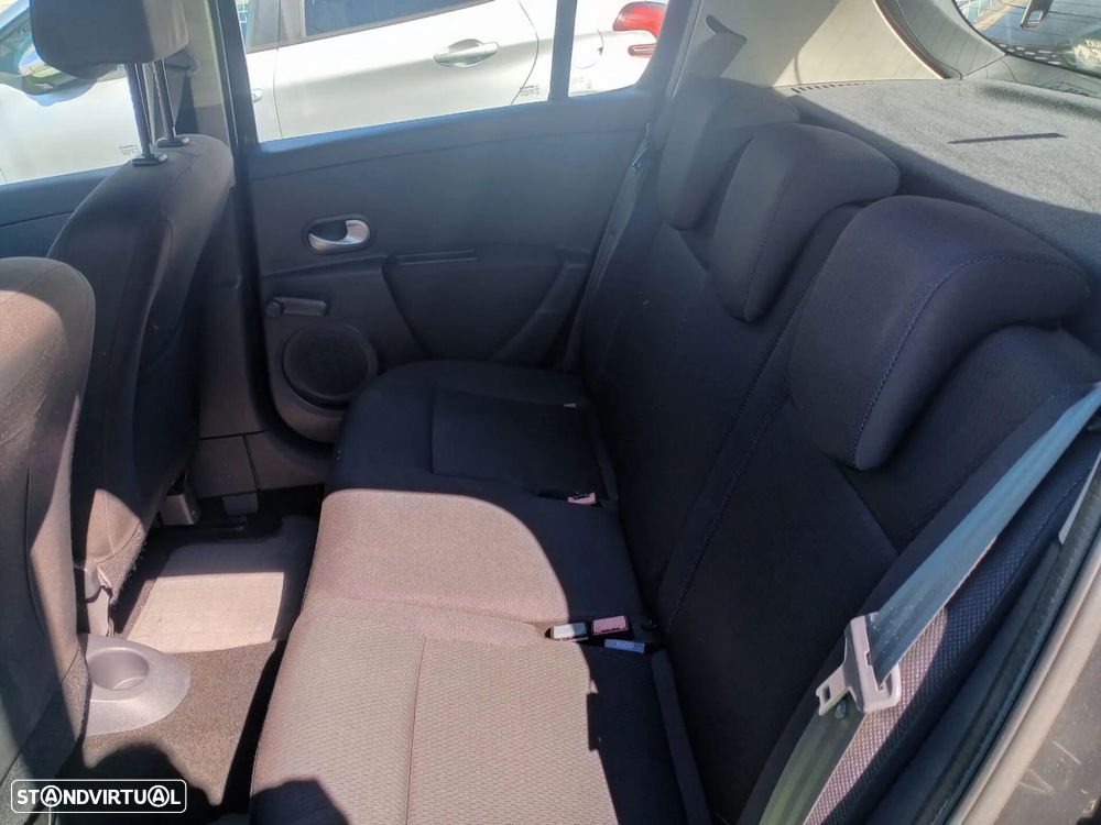 Renault Clio 1.2 16V Dynamique - 10